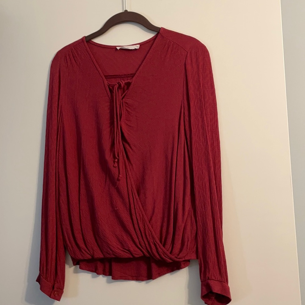 LUSH Boutique Tie front casual maroon blouse Small